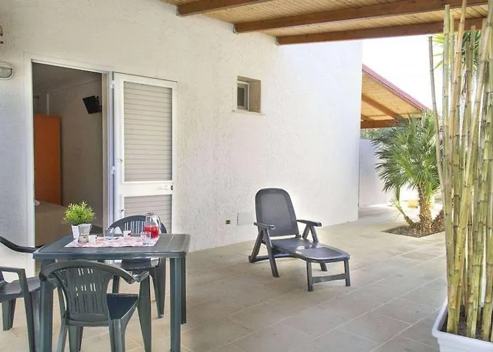 Cisterna - Direzione Salento 4*